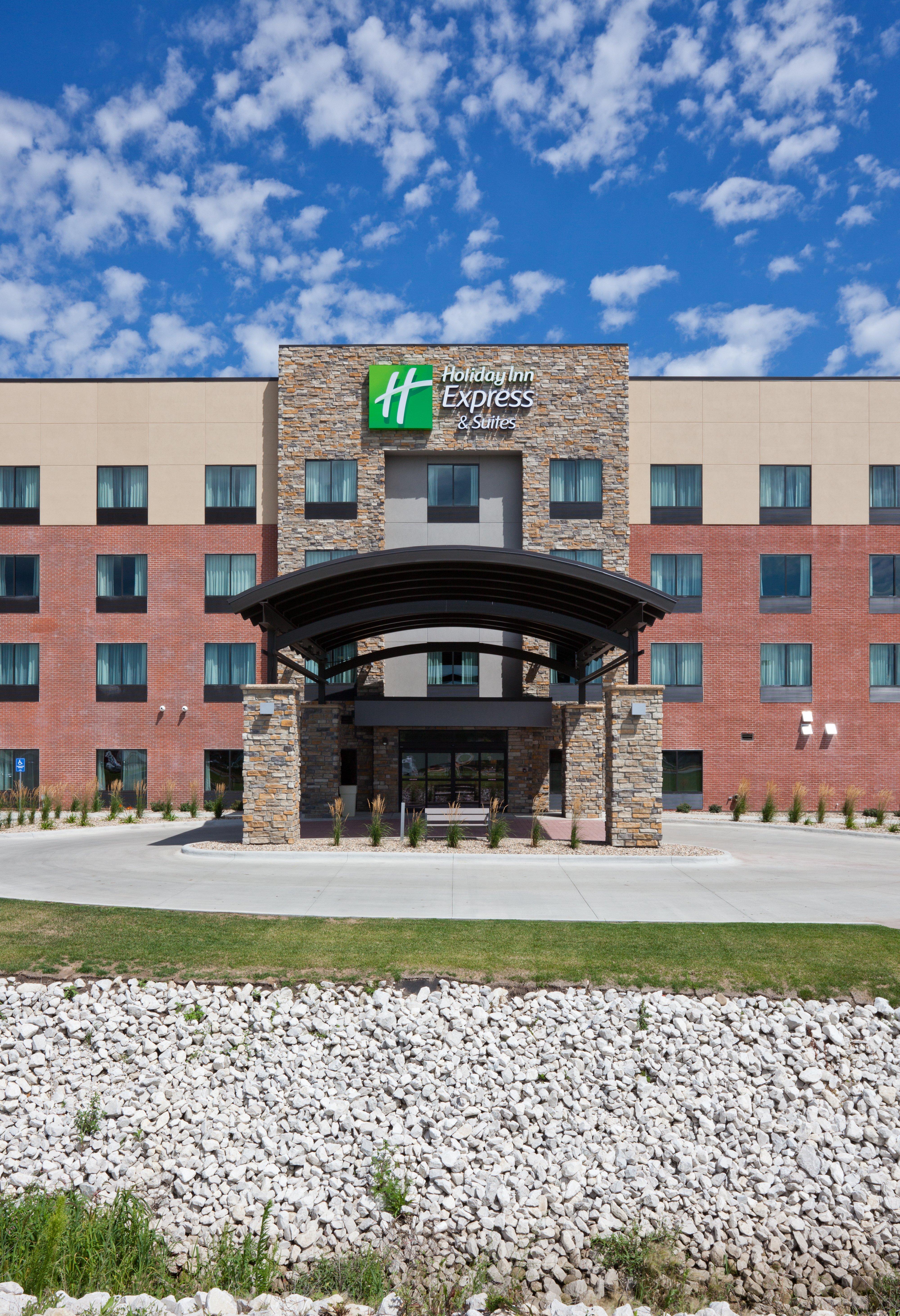 Holiday Inn Express & Suites Fort Dodge By Ihg Zewnętrze zdjęcie