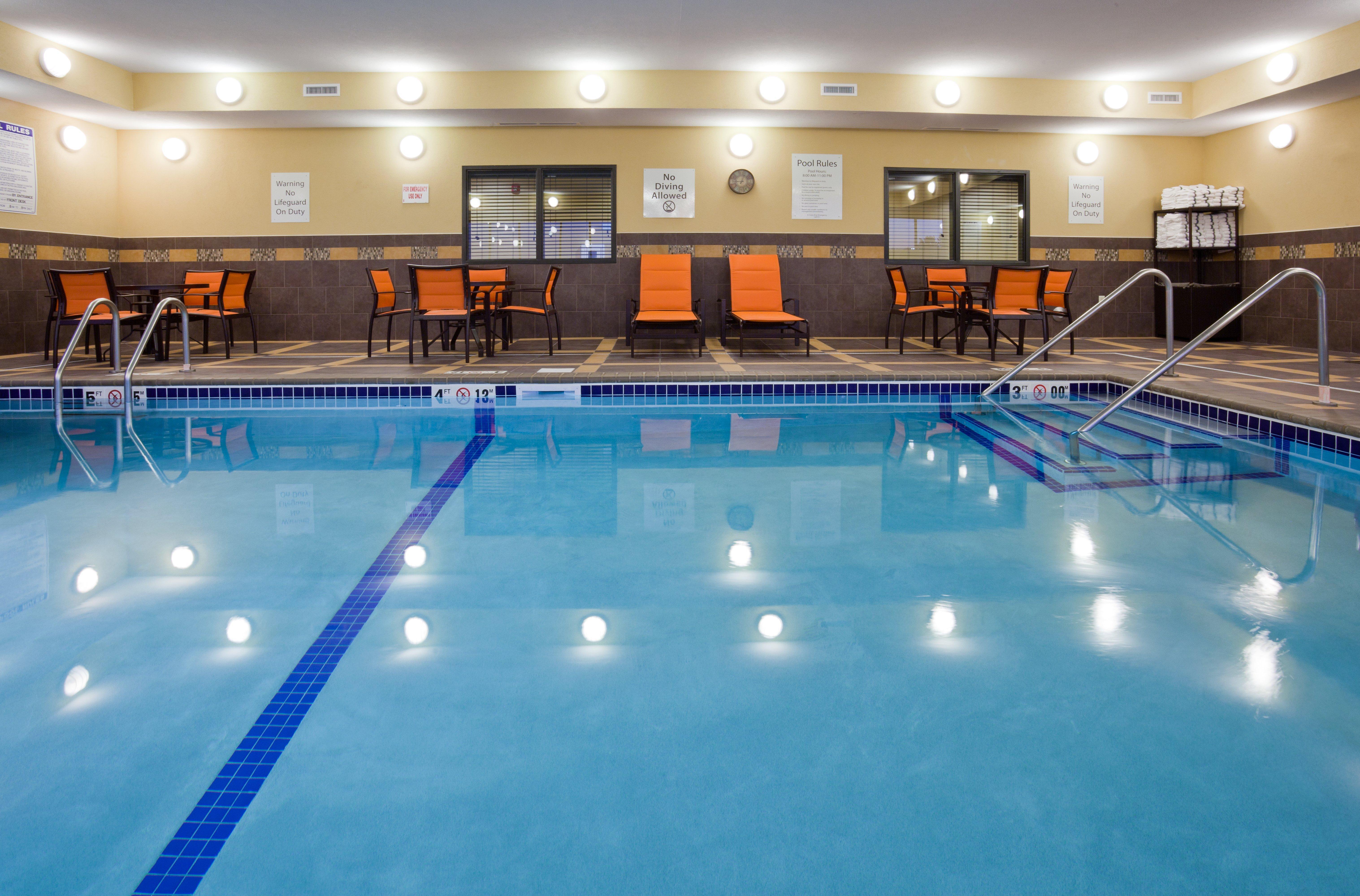 Holiday Inn Express & Suites Fort Dodge By Ihg Zewnętrze zdjęcie