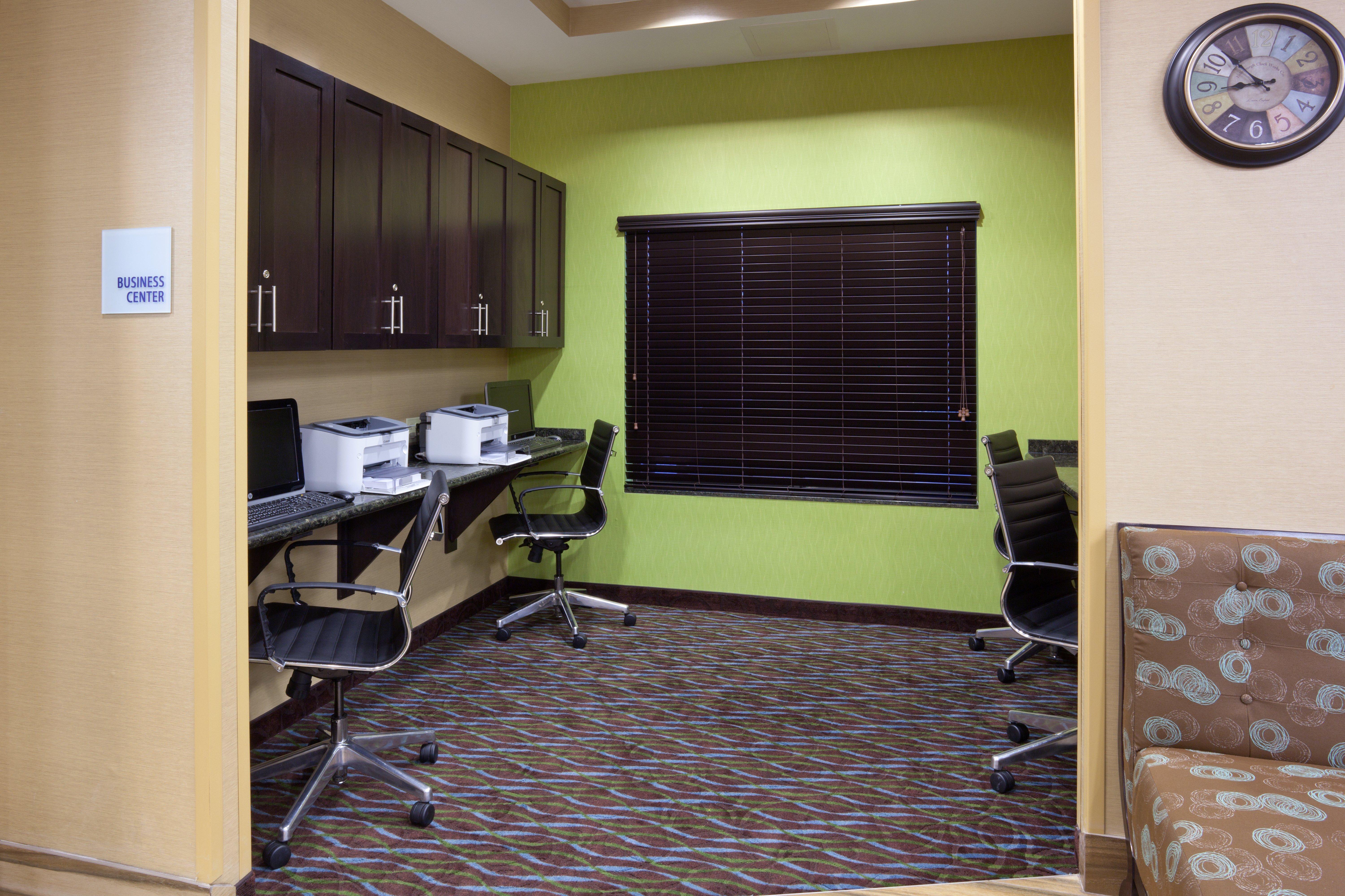 Holiday Inn Express & Suites Fort Dodge By Ihg Zewnętrze zdjęcie