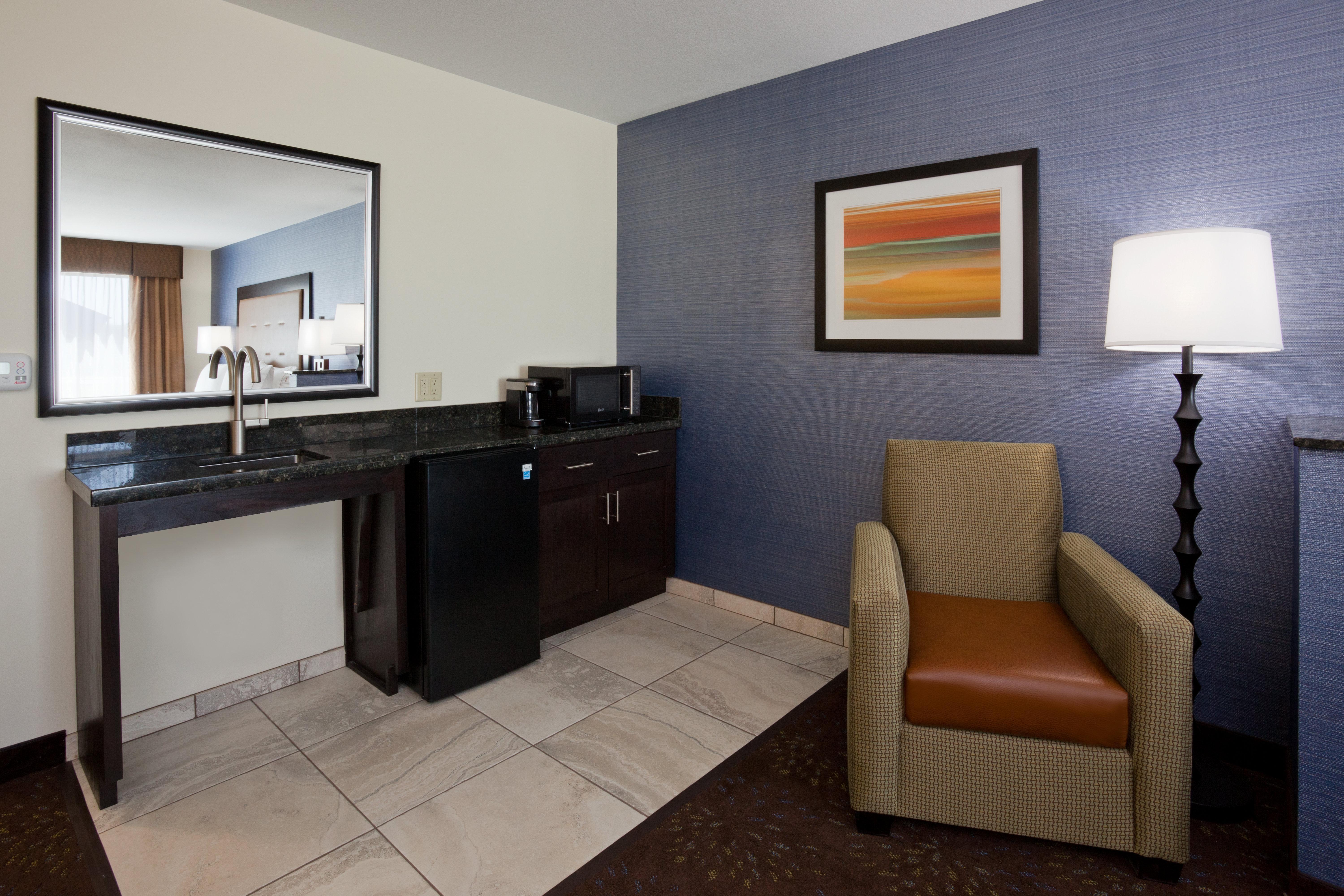 Holiday Inn Express & Suites Fort Dodge By Ihg Zewnętrze zdjęcie
