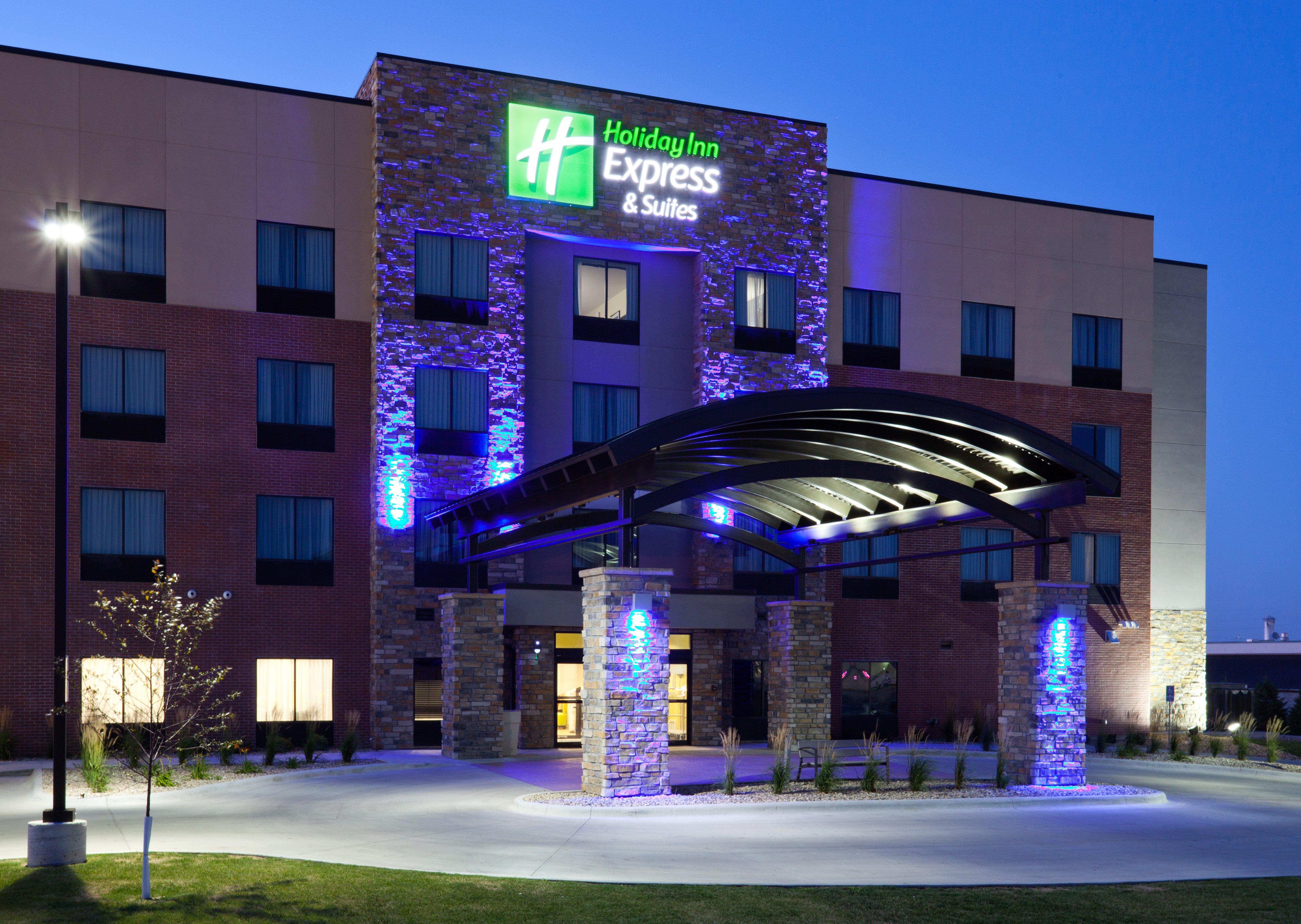 Holiday Inn Express & Suites Fort Dodge By Ihg Zewnętrze zdjęcie