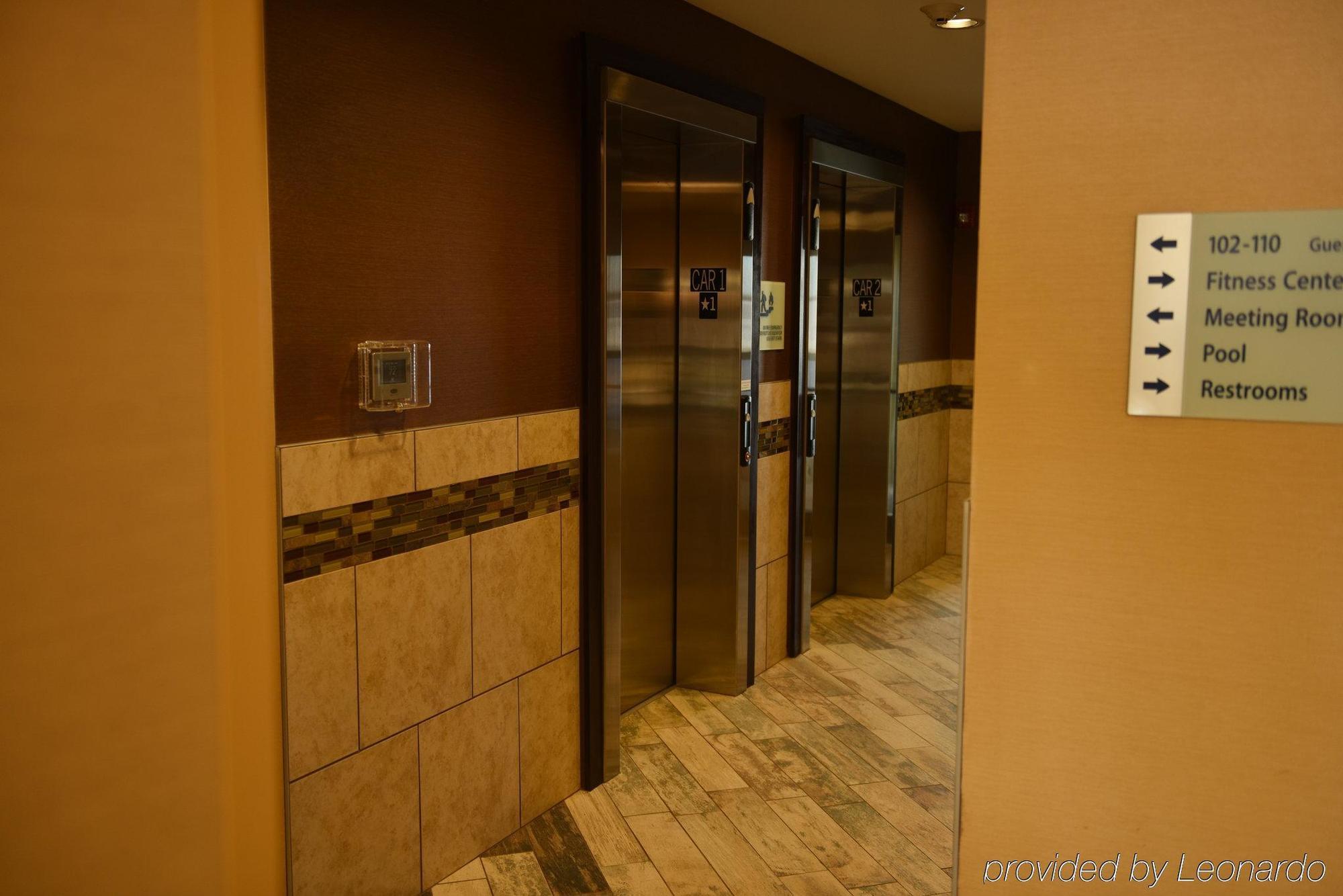 Holiday Inn Express & Suites Fort Dodge By Ihg Zewnętrze zdjęcie