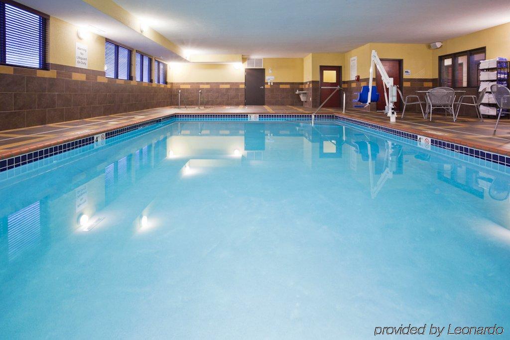 Holiday Inn Express & Suites Fort Dodge By Ihg Zewnętrze zdjęcie