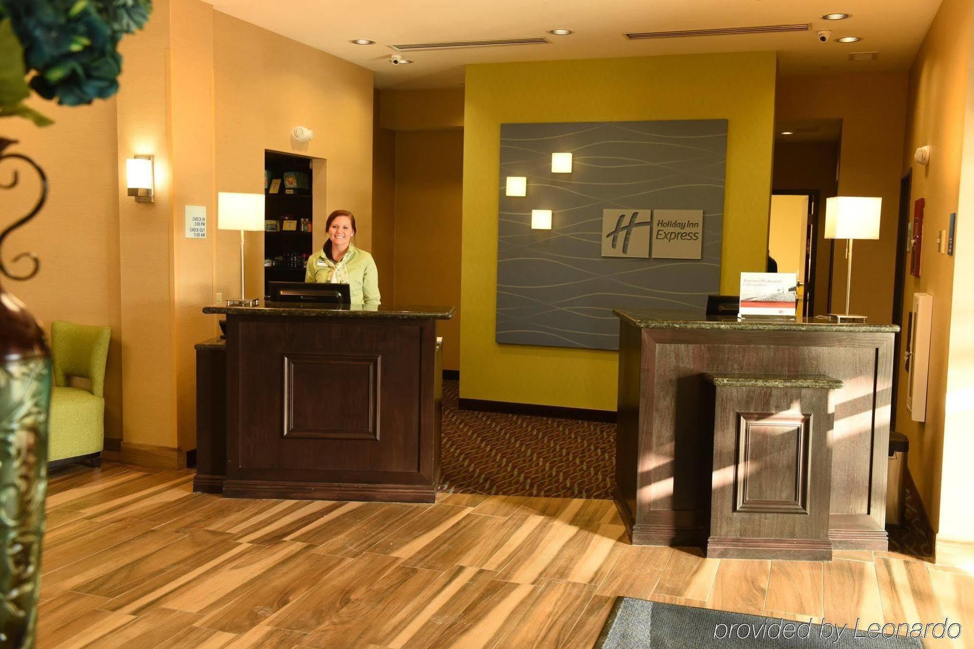 Holiday Inn Express & Suites Fort Dodge By Ihg Zewnętrze zdjęcie